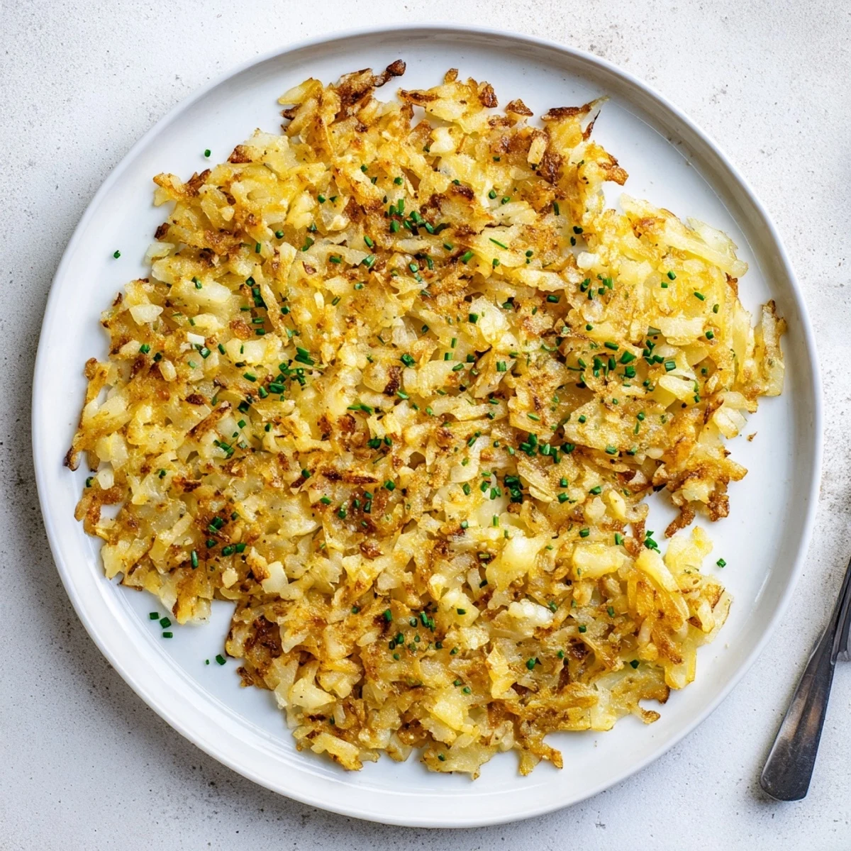 Fluffy inside and ultra-crispy outside, these homemade hash browns are perfect for brunch today.